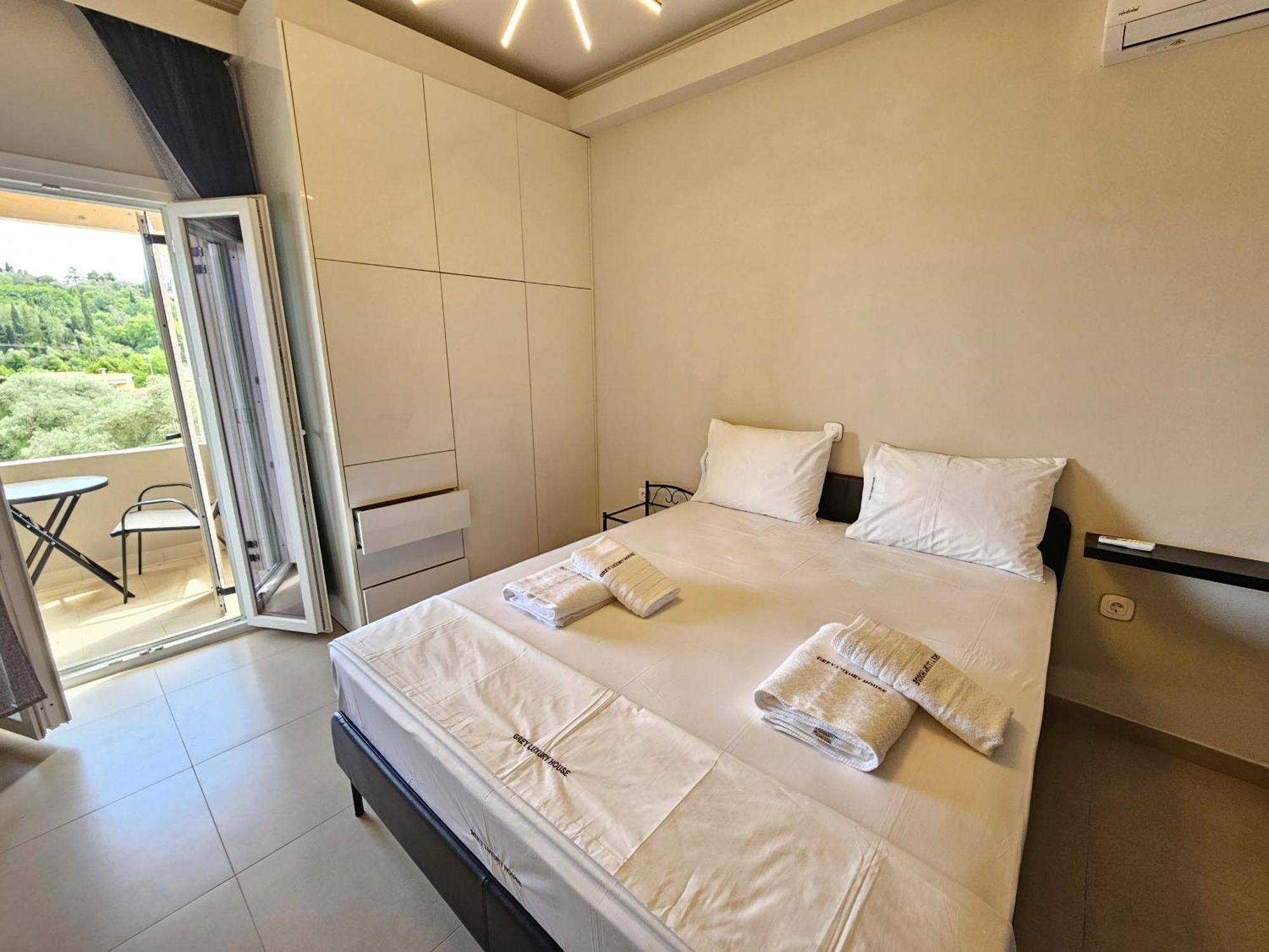 Ferienwohnung Grey Luxury House Ypsos Exterior foto